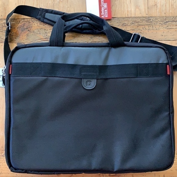 nwt Wenger Swiss Company Black Legacy 17” Laptop Slimcase - Picture 2 of 8
